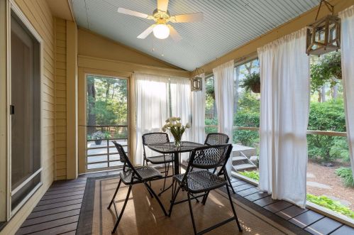 8932 Hunters Trl, Saint Paul MN  55125-9182 exterior