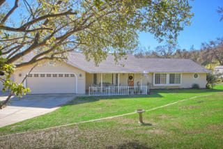 30065 Tioga Dr, Coarsegold, CA 93614-9680