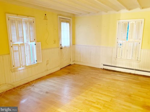 94 Fairfield Ave, Trenton, NJ 08648-4306