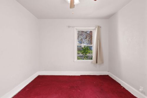 986 4th St, Saint Paul MN  55106-5209 exterior