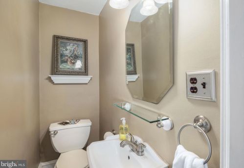 730 Redman Ave, Haddonfield NJ 08033-2744 exterior