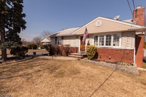 267 Bramhall Rd, Rahway, NJ 07065-2406