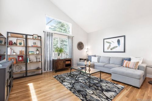 7869 Valentia St, Englewood CO  80112-3301 exterior