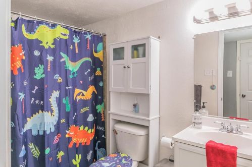 6440 Buckingham Trl, Fort Worth TX  76182-5005 exterior