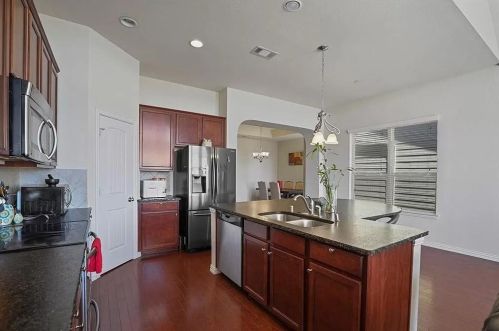 8608 Iron Horse Dr, Irving TX  75063-3922 exterior