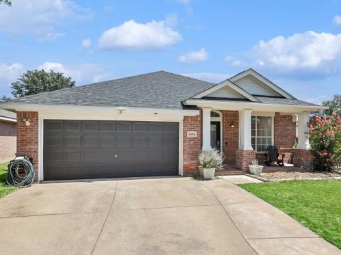 9800 Autumn Sage Dr, Fort Worth TX  76108-4812 exterior