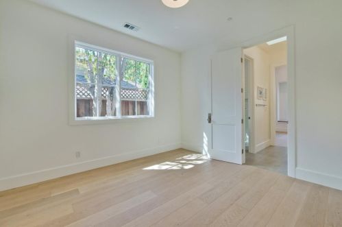 929 Russell Ave, Los Altos CA  94024-5061 exterior