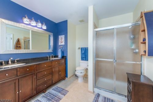 98 Winding Hill Dr, Hackettstown NJ  07840-5671 exterior