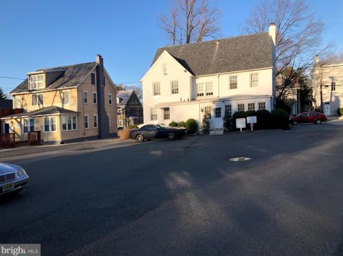 255 Kings Hwy, Haddonfield NJ 08033-1981 exterior