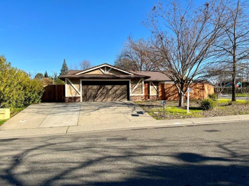 8099 Mcclung Dr, Citrus Heights, CA 95610-4042