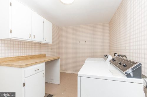 13825 Gate Dr, Silver Spring MD 20906-2208 exterior