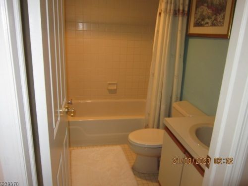 92 Quartz Ln, Paterson NJ  07501-3348 exterior