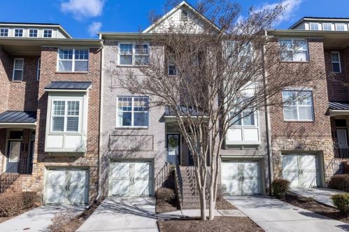 1956 Cobblestone Cir, Atlanta, GA 30319-4905