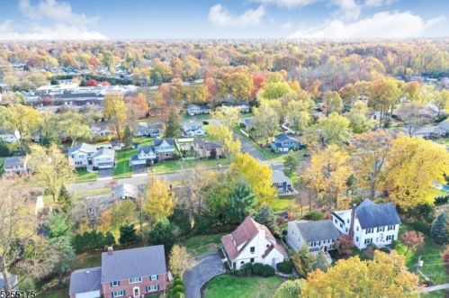 205 Pawnee Rd, Cranford, NJ 07016-1517