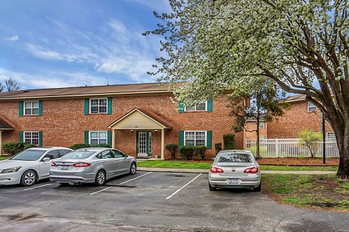 108 Pinewood St, Ladson, SC 29456-4920