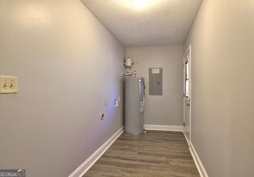 6495 Old Macon Hwy, Rex GA 30273-1852 exterior