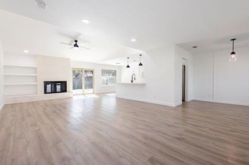 5801 Cherry Creek Dr, Austin TX  78745-3417 exterior