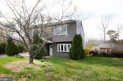5 Diana Dr, Erial, NJ 08081-9751