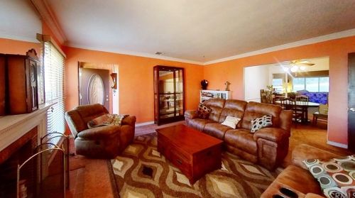 345 Loma Alta Dr, Altadena, CA 91001-3839