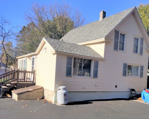 81 Prospect St, Millinocket, ME 04462-1325