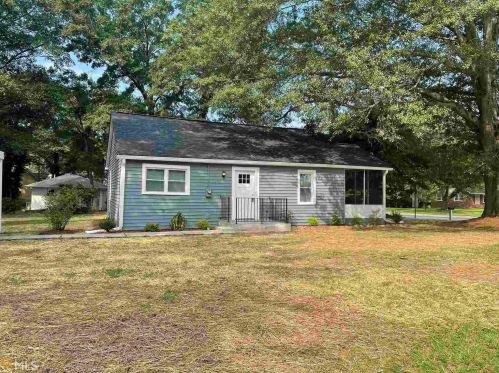 398 Conyers Rd, Loganville, GA 30052-2607