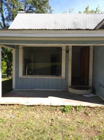 302 Coffey St, Daingerfield, TX 75638-1708