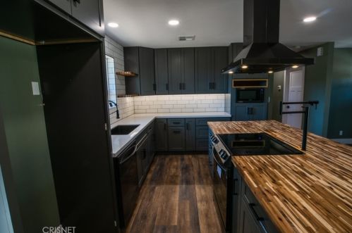 21404 Stage Dr, Tehachapi, CA 93561-9571