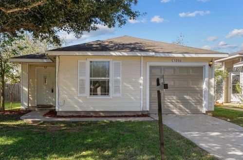 3206 Crownover St, Austin TX  78725-4753 exterior