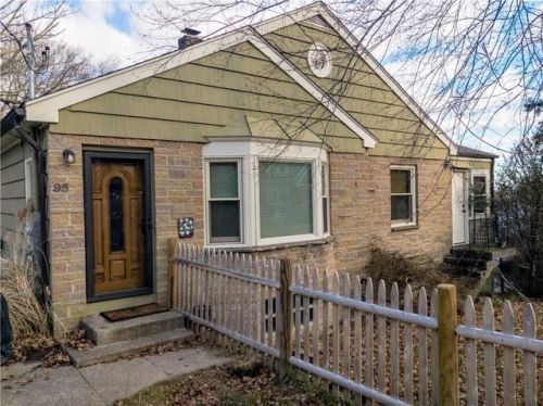 95 Progress St, Lincoln, RI 02865-3001