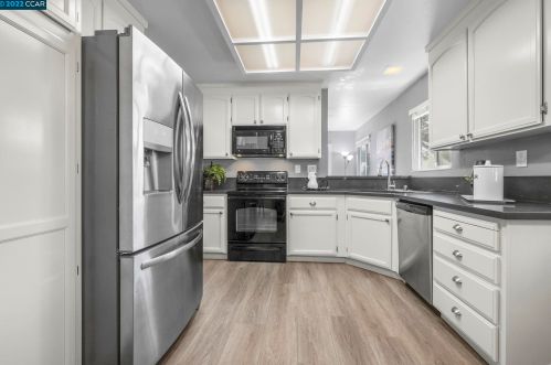 1002 Pinehurst Ct, Concord CA  94521-4532 exterior