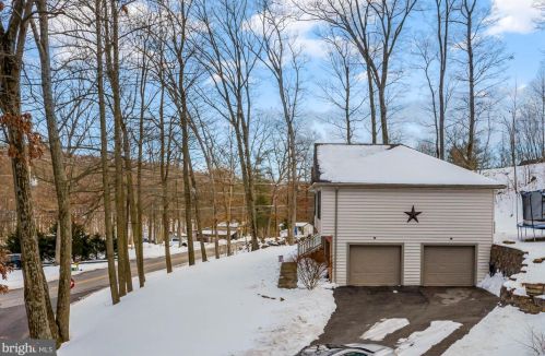 7703 Gnatstown Rd, Hanover PA 17331-6821 exterior