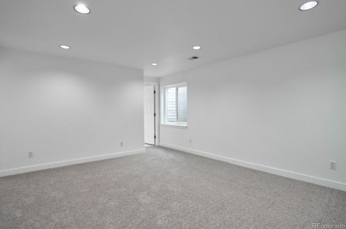 18585 Greenwood Pl, Denver CO  80013-5721 exterior