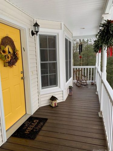 148 Scuppo Rd, Woodbury, CT 06798-3821