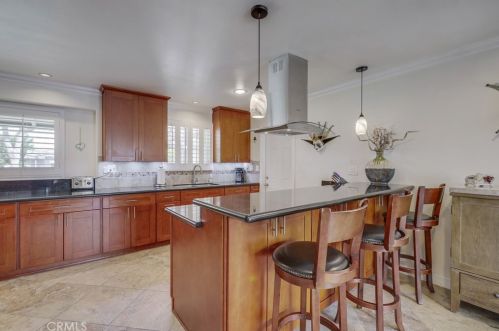 305 Kenmore St, Anaheim CA  92804-2114 exterior