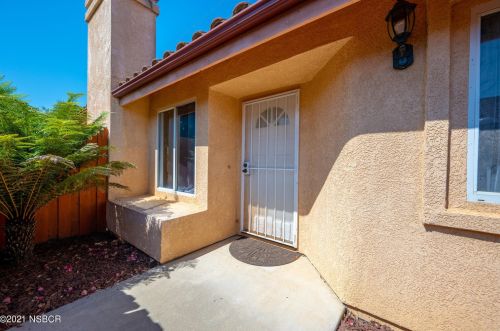 728 Hawthorn St, Santa Maria, CA 93458-9007