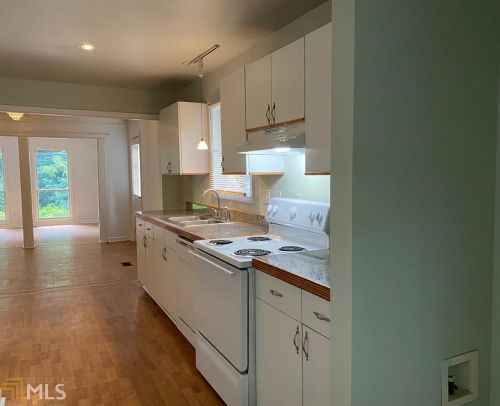 5779 Hillside Ave, Atlanta GA  30340-4325 exterior