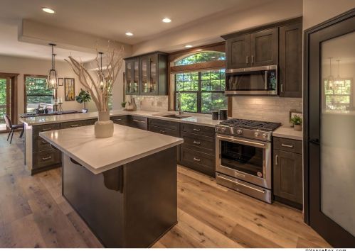 12275 Stockholm Way, Truckee CA  96161-6945 exterior
