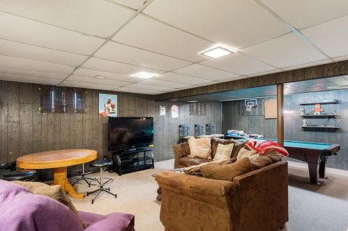 3411 February Dr, Cincinnati OH 45239-5439 exterior