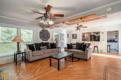 3270 Rex Rd, Rex GA 30273-1041 exterior