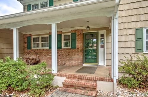 65 Ivy Ln, Bridgewater, NJ 08807-2546