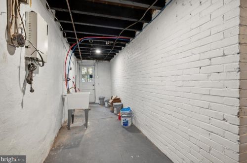 6937 19 St, Philadelphia PA  19146-2936 exterior