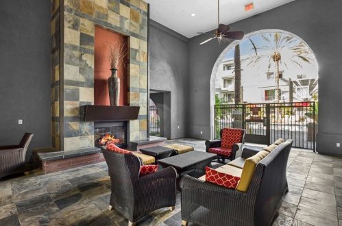 1801 Katella Ave, Anaheim CA  92804-6620 exterior