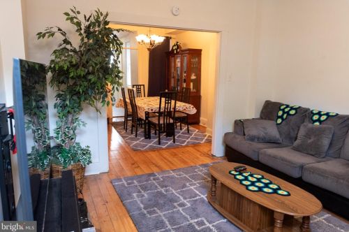 329 Beaver St, Lancaster PA  17603-5337 exterior