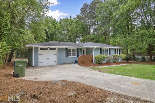 3824 Adamsville Dr, Atlanta GA  30331-3709 exterior