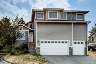 660 Blaine Ct, Seattle, WA 98056-2835