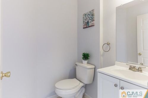 5 Garfield Way, Princeton NJ  08540-1669 exterior