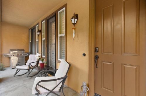 47 Stepping Stone, Irvine CA  92603-4207 exterior