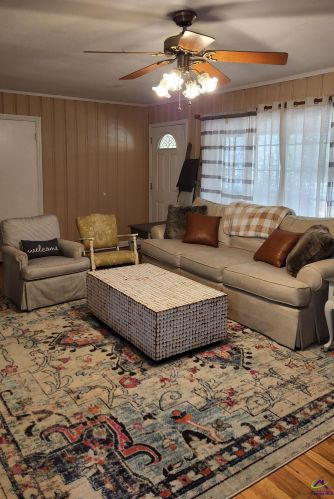 403 Cherokee Dr, Warner Robins, GA 31093-3167