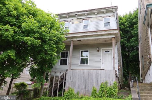 411 Pierce St, Primrose, PA 17901-3428