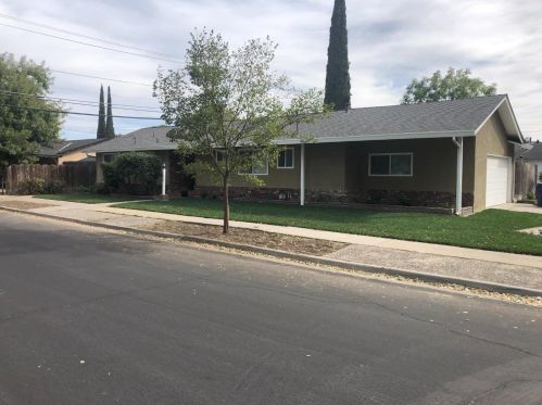 1524 Ronald Ave, Modesto, CA 95350-2757
